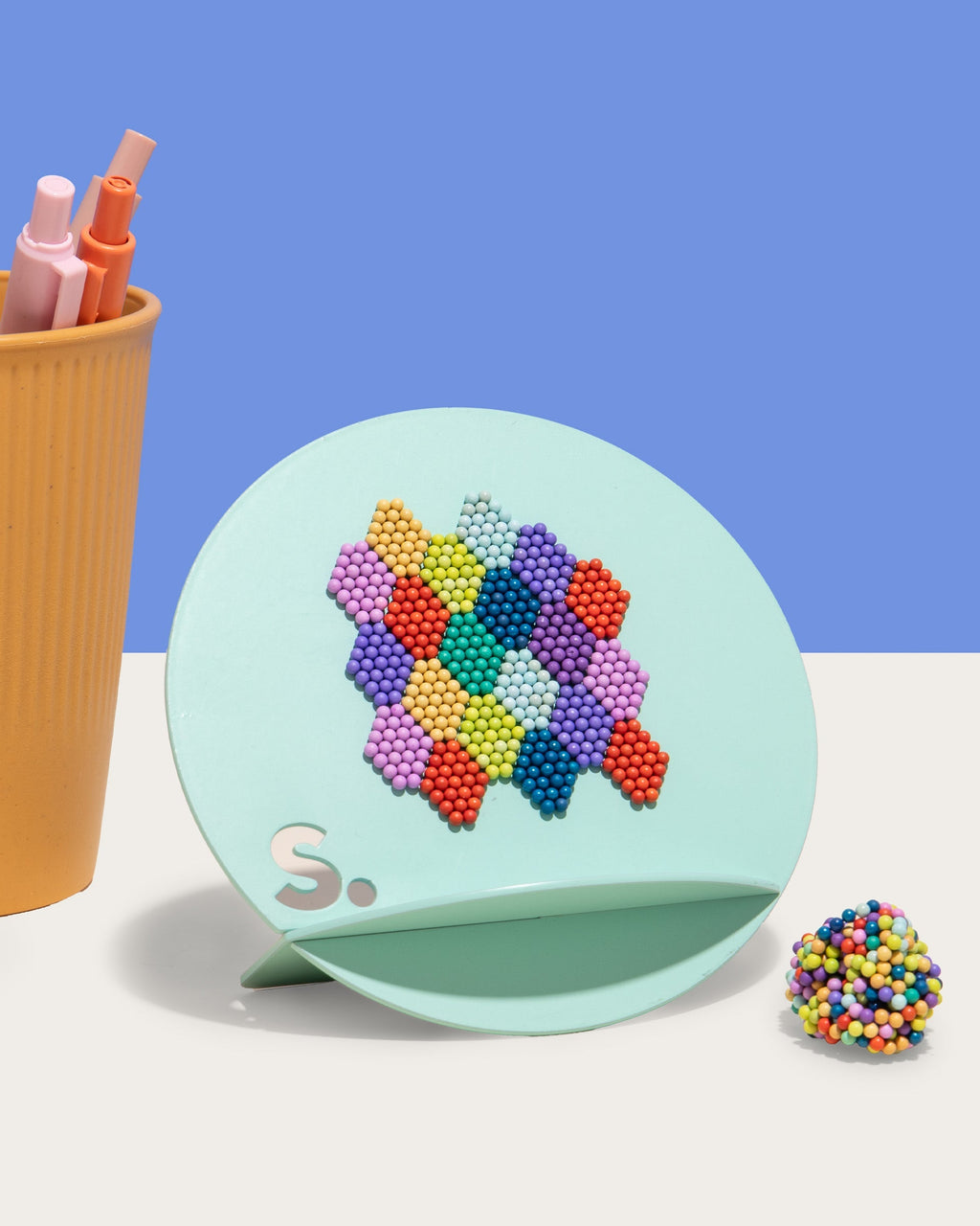 The Show-off Stand - Magnetic Display and Building Board