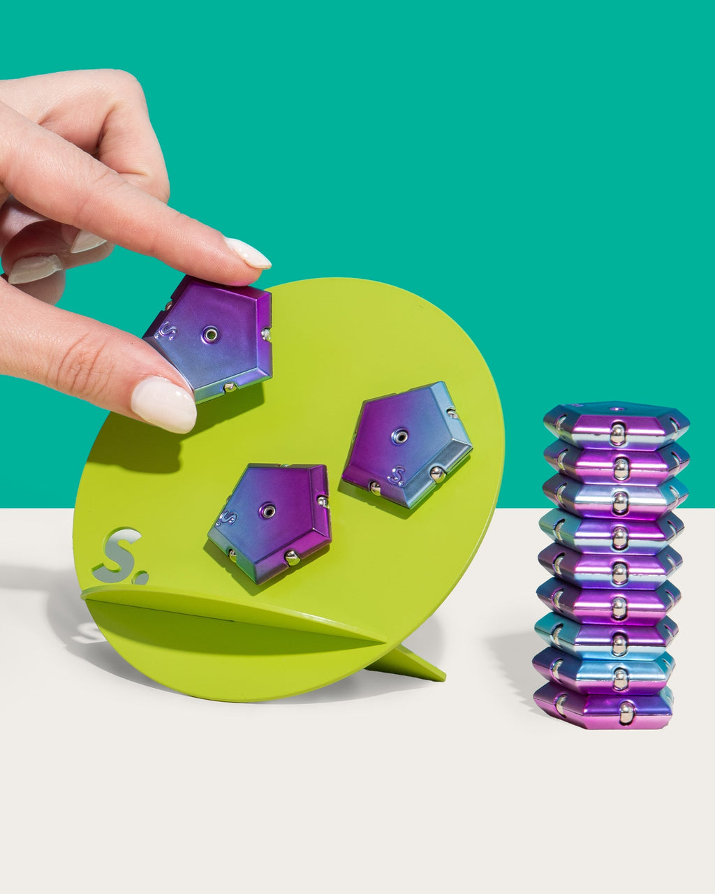 The Show-off Stand - Magnetic Display and Building Board