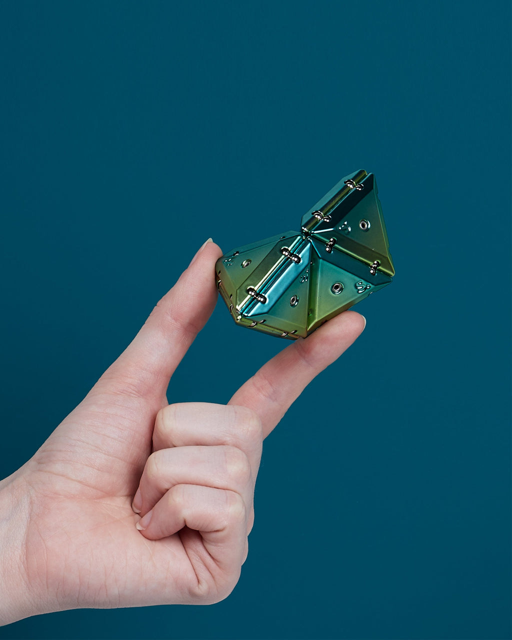 Chrome Pyramid Geode - Magnetic Shape Building Set