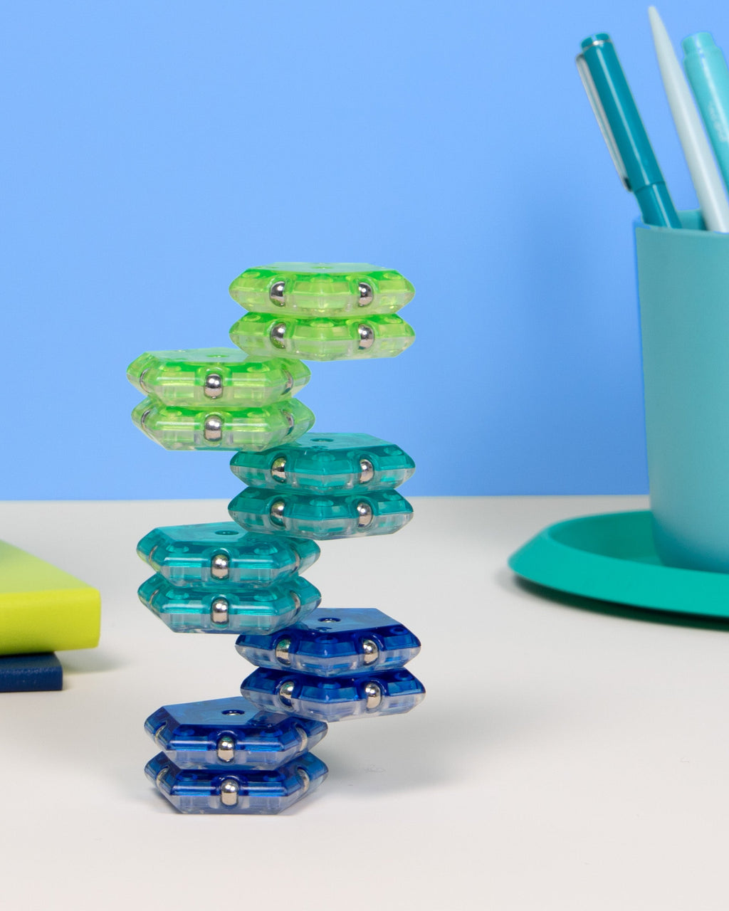 Crystal Geode Sphere - Magnetic Shape Building Set