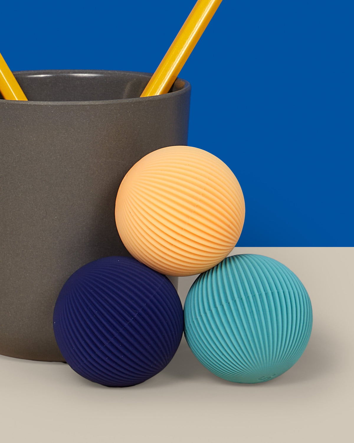 Vivid Odds - Hands On Desk Toy