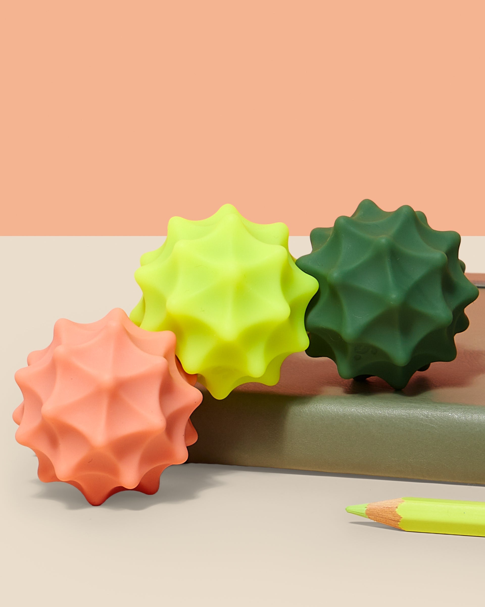Vivid Odds - Hands On Desk Toy