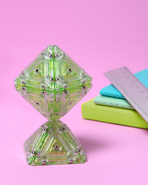 Crystal Pyramid Geode - Magnetic Shape Building Set