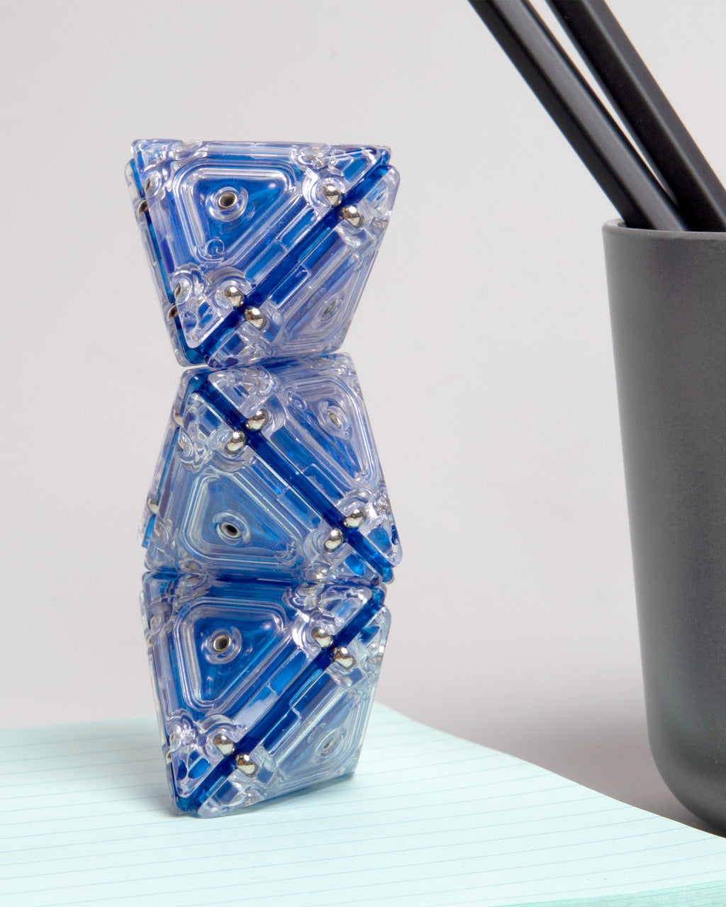 Crystal Pyramid Geode - Magnetic Shape Building Set